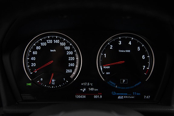 BMW 225xe 18 of 27