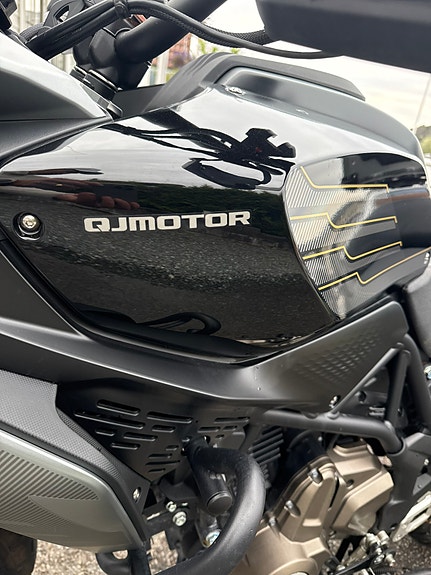 QJ Motor SRT 700SX 3 of 7