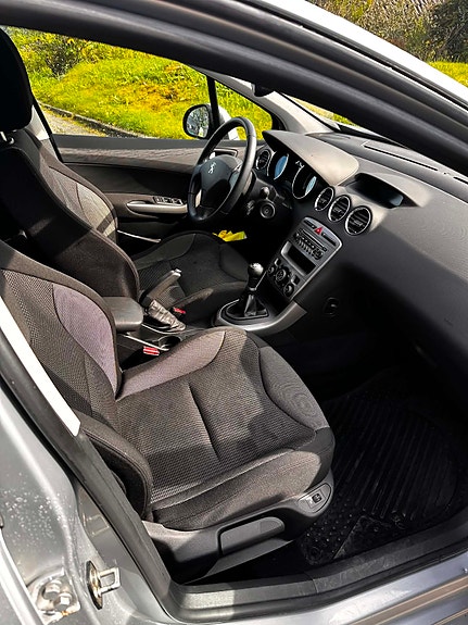 Peugeot 308 9 of 19