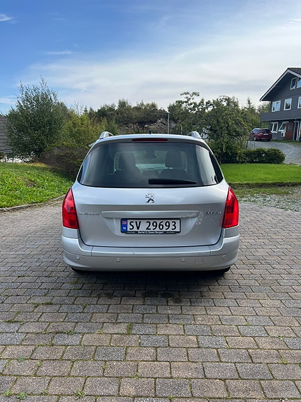 Peugeot 308 4 of 19