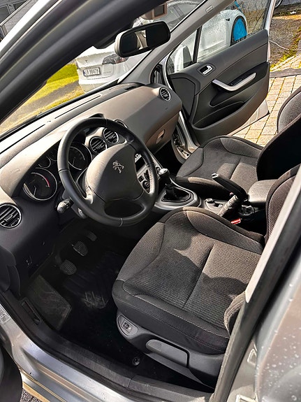 Peugeot 308 8 of 19