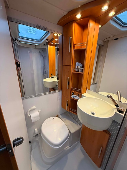 Hymer B544 20 of 30