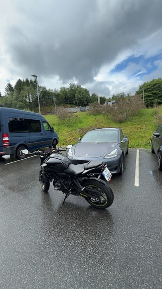 Yamaha MT-07 2 of 3