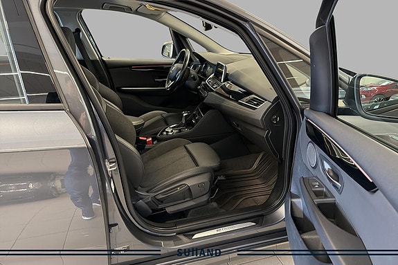 BMW 225xe 18 of 28