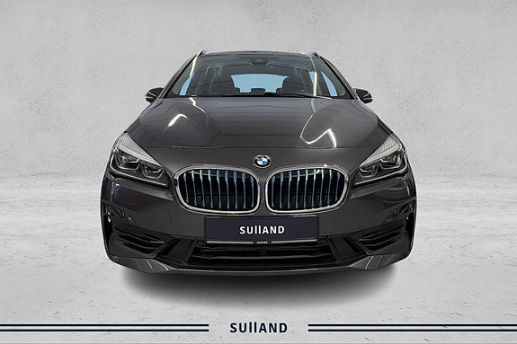 BMW 225xe 8 of 28