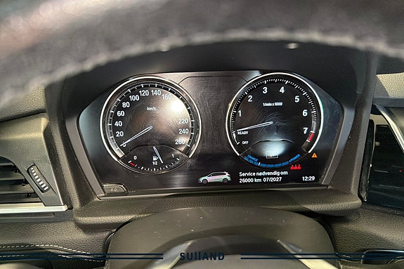 BMW 225xe 10 of 28