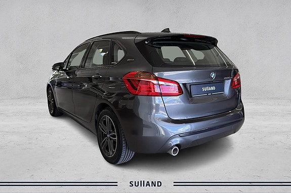 BMW 225xe 3 of 28