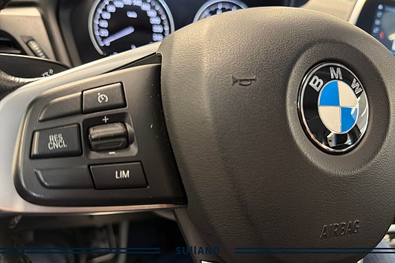 BMW 225xe 14 of 28