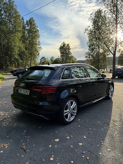Audi e-tron 5 of 12