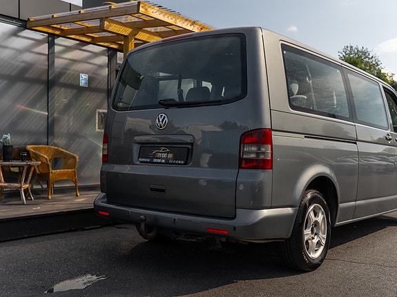 Volkswagen Caravelle 4 of 30