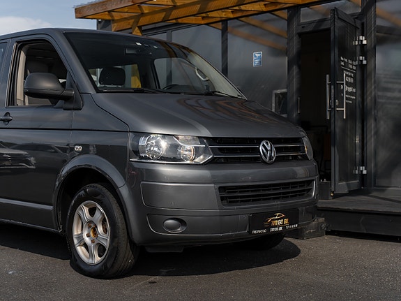 Volkswagen Caravelle 6 of 30