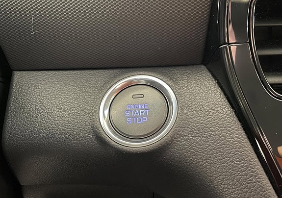 Hyundai IONIQ 10 of 15