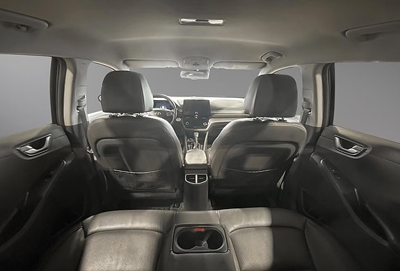Hyundai IONIQ 12 of 15