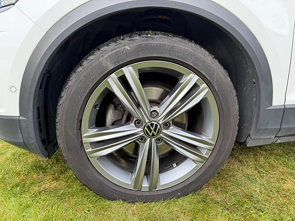 Volkswagen T-Roc 23 of 24