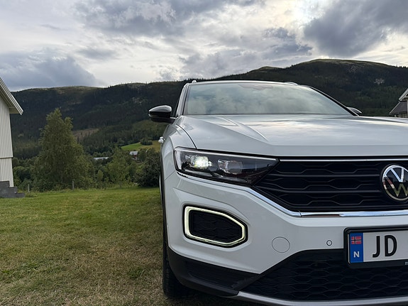 Volkswagen T-Roc 4 of 24