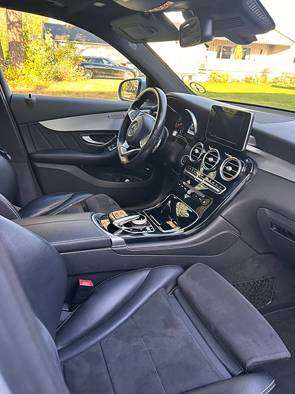 Mercedes-Benz GLC220 d 8 of 14