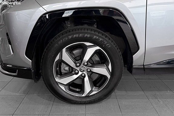 Toyota RAV4 11 of 25