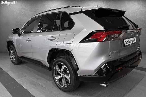 Toyota RAV4 9 of 25