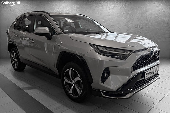 Toyota RAV4 3 of 25