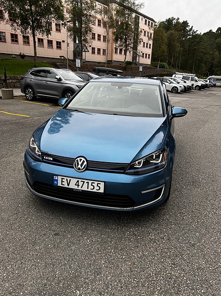 Volkswagen e-Golf VII 6 of 18