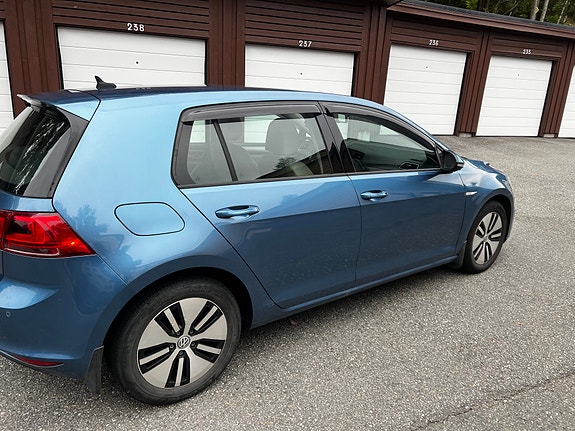 Volkswagen e-Golf VII 3 of 18