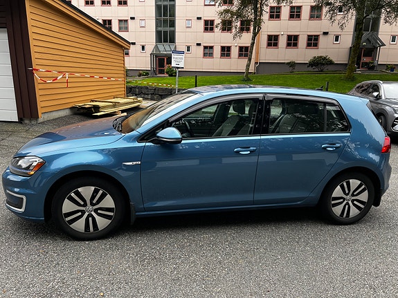 Volkswagen e-Golf VII 5 of 18