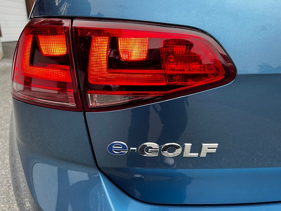 Volkswagen e-Golf VII 8 of 18