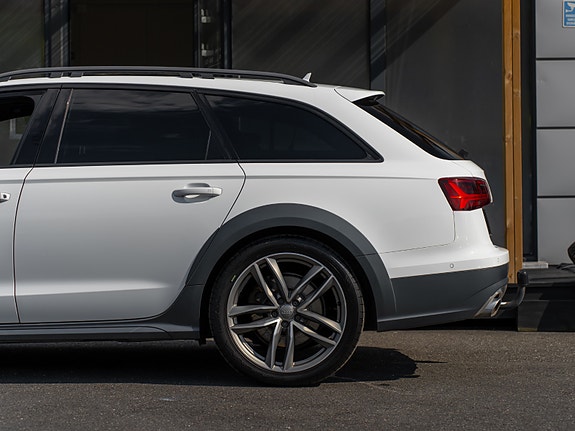 Audi A6 allroad 12 of 30