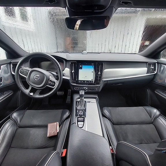 Volvo V90 10 of 28
