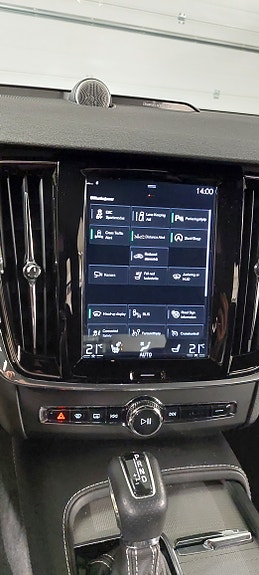 Volvo V90 24 of 28