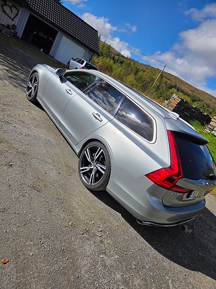 Volvo V90 8 of 28