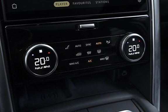 Land Rover Discovery 18 of 30