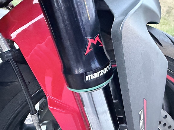 MV Agusta Rivale 800 14 of 15