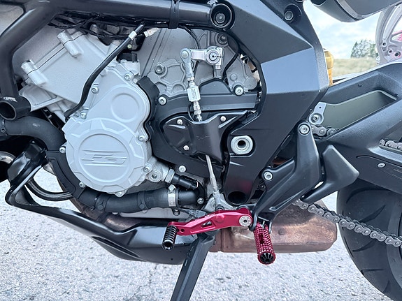 MV Agusta Rivale 800 12 of 15