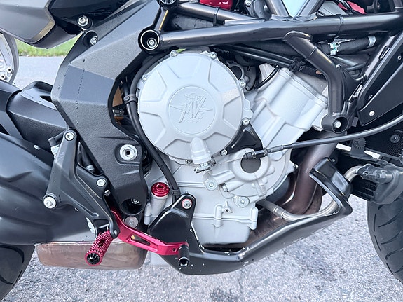 MV Agusta Rivale 800 13 of 15