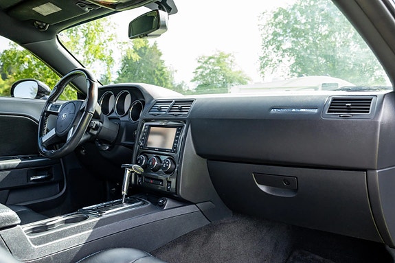 Dodge Challenger 7 of 24