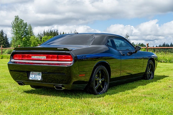 Dodge Challenger 14 of 24