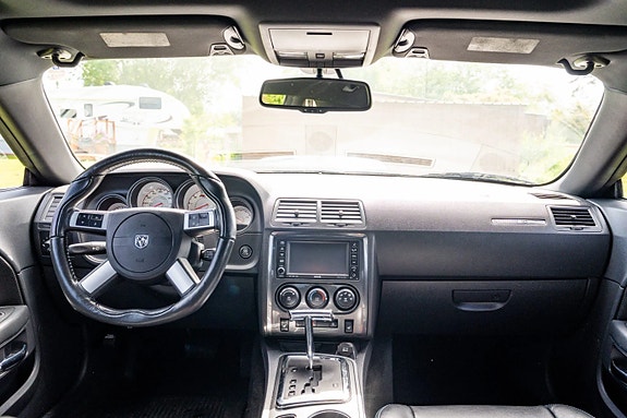 Dodge Challenger 4 of 24
