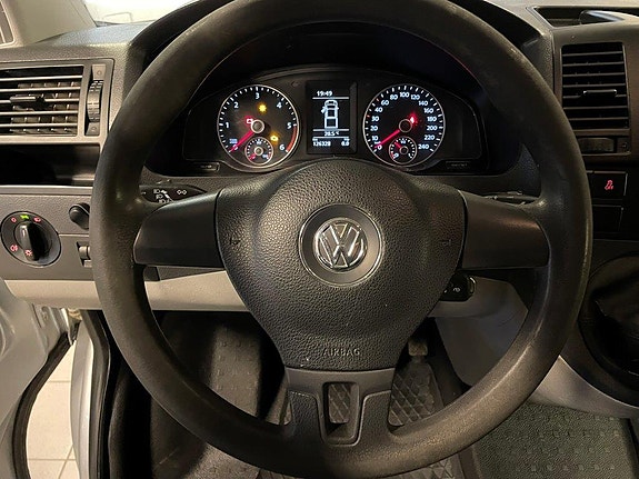 Volkswagen Transporter 13 of 21