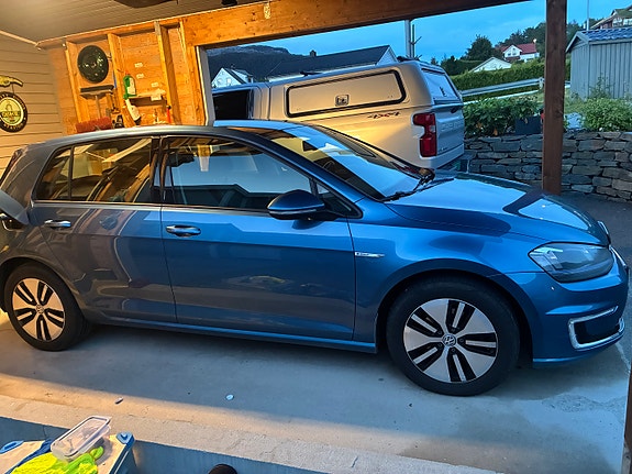 Volkswagen e-Golf VII 5 of 5