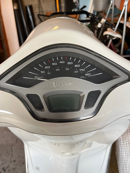 Vespa Primavera 50 7 of 8