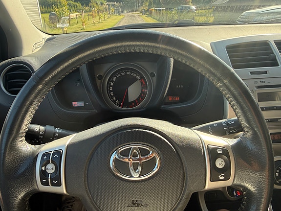 Toyota Urban Cruiser 9 of 30