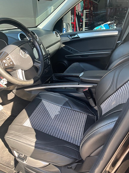 Mercedes-Benz ML320 8 of 17