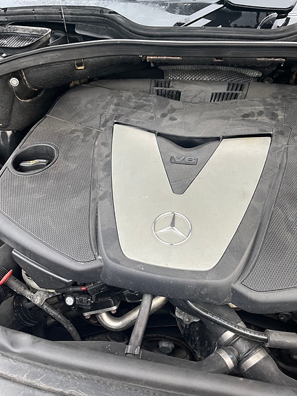 Mercedes-Benz ML320 14 of 17
