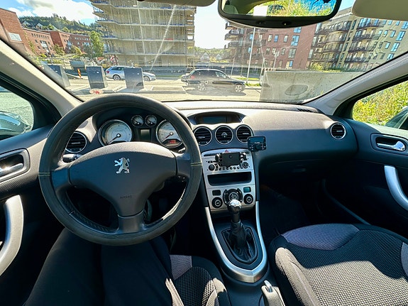 Peugeot 308 7 of 11