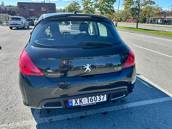 Peugeot 308 4 of 11