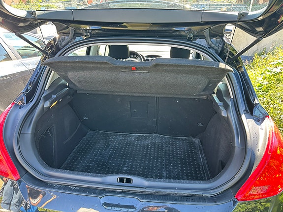 Peugeot 308 10 of 11