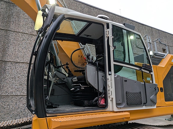 Liebherr R 930 INK. MAKIN 3D GPS | ROTORTILT | KUN 4350 T | SKUFFER 25 of 30