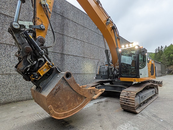 Liebherr R 930 INK. MAKIN 3D GPS | ROTORTILT | KUN 4350 T | SKUFFER 9 of 30