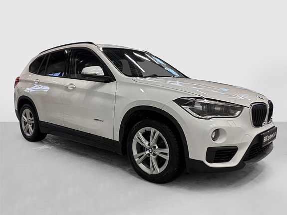 BMW X1 3 of 30